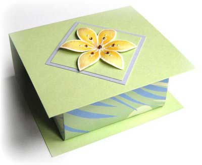 Красивая коробочка в технике оригами
